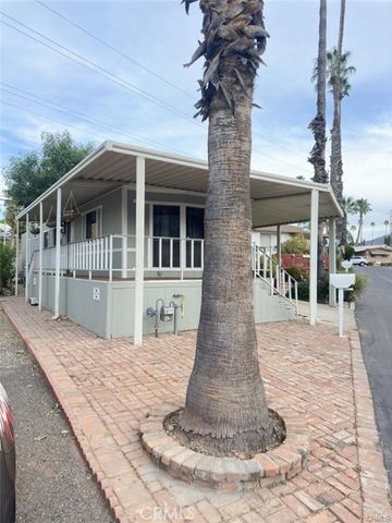 2751 Reche Canyon 4, Colton, CA 92324