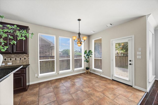 35 Woodmoor Place, Magnolia, TX 77354