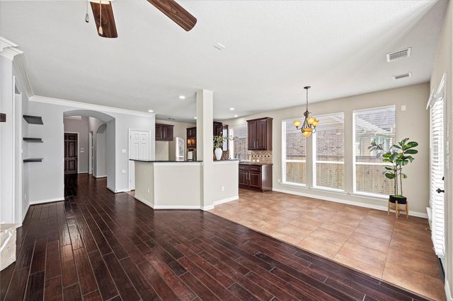 35 Woodmoor Place, Magnolia, TX 77354