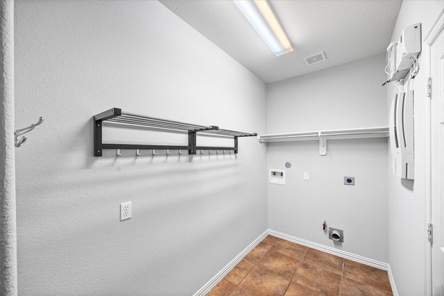 35 Woodmoor Place, Magnolia, TX 77354