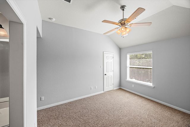 35 Woodmoor Place, Magnolia, TX 77354