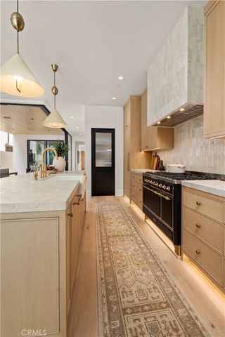 303 Jasmine Avenue, Corona Del Mar, CA 92625