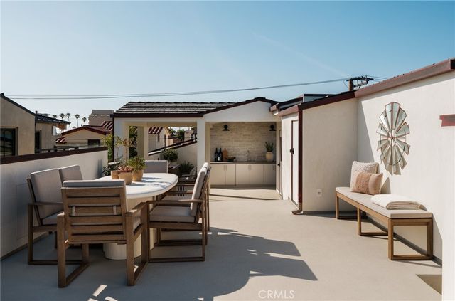 303 Jasmine Avenue, Corona Del Mar, CA 92625
