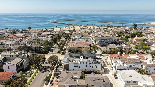 303 Jasmine Avenue, Corona Del Mar, CA 92625