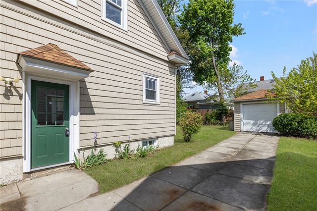 26 Welfare Avenue, Cranston, RI 02910