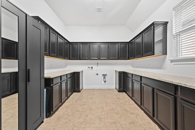 5612 Cherokee Draw RD, Austin, TX 78738