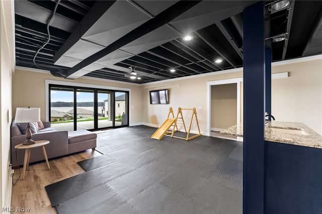 2645 Waters Edge Drive, Columbiana, OH 44408