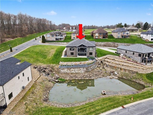 2645 Waters Edge Drive, Columbiana, OH 44408