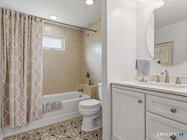 45 Brookwood Drive, Branford, CT 06405