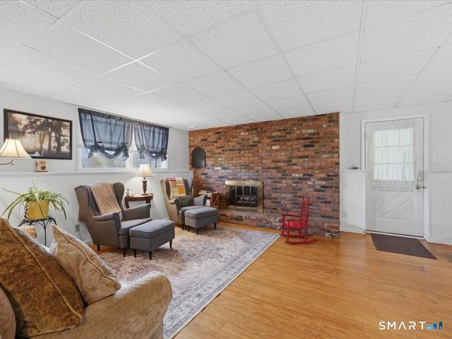 45 Brookwood Drive, Branford, CT 06405