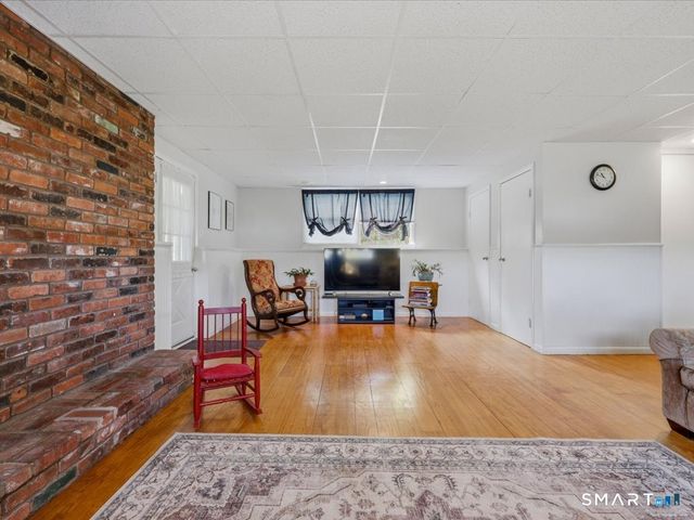 45 Brookwood Drive, Branford, CT 06405