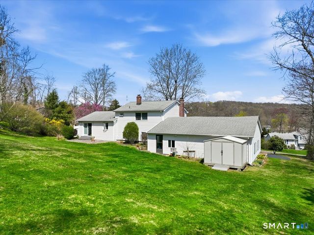 45 Brookwood Drive, Branford, CT 06405