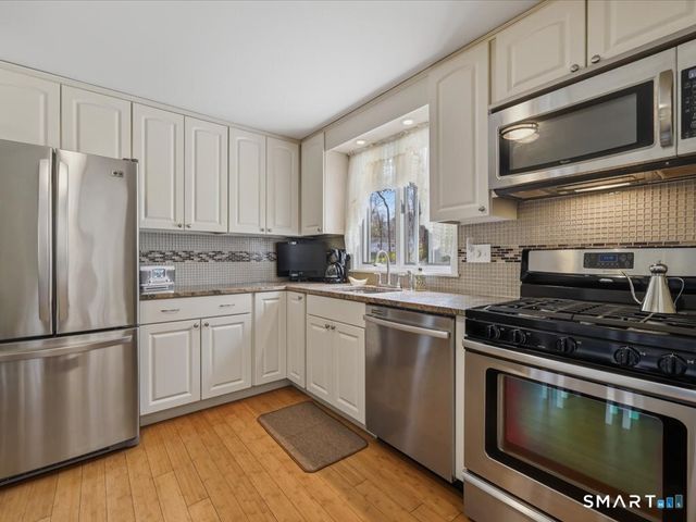 45 Brookwood Drive, Branford, CT 06405