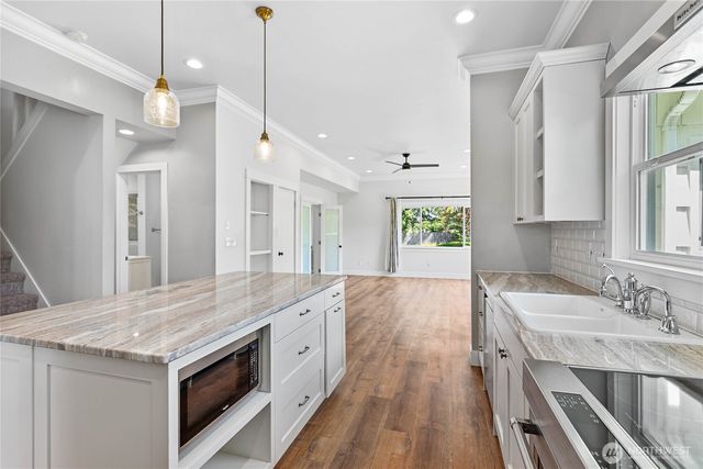 551 E Smith Road, Bellingham, WA 98226