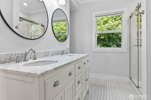 551 E Smith Road, Bellingham, WA 98226