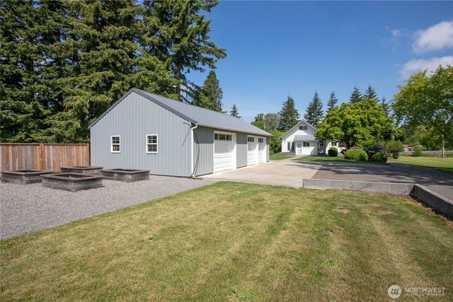 551 E Smith Road, Bellingham, WA 98226