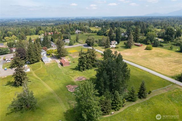 551 E Smith Road, Bellingham, WA 98226