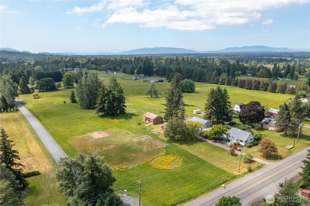 551 E Smith Road, Bellingham, WA 98226