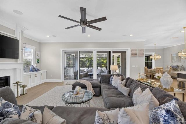 4814 W SAN JOSE STREET, Tampa, FL 33629