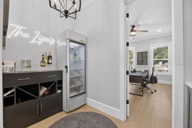 4814 W SAN JOSE STREET, Tampa, FL 33629