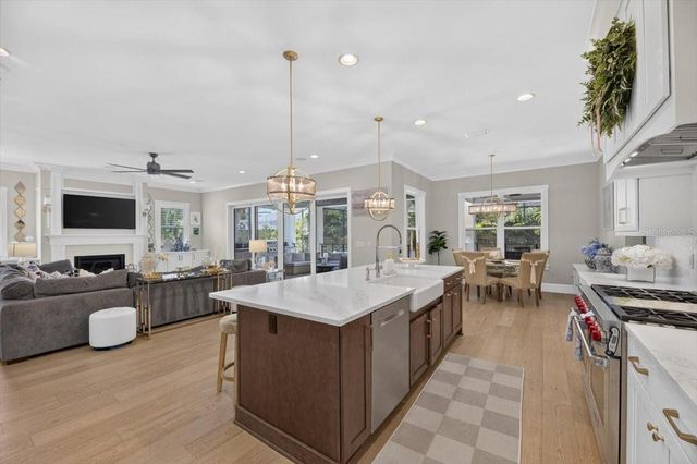 4814 W SAN JOSE STREET, Tampa, FL 33629