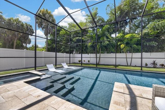 4814 W SAN JOSE STREET, Tampa, FL 33629