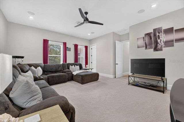 4814 W SAN JOSE STREET, Tampa, FL 33629
