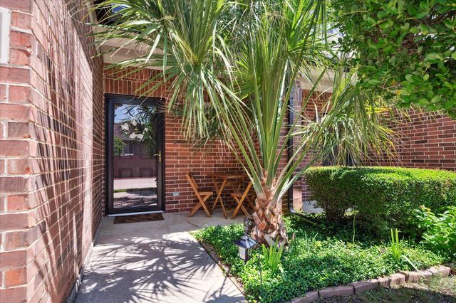 2429 Southcourt Circle, Irving, TX 75038
