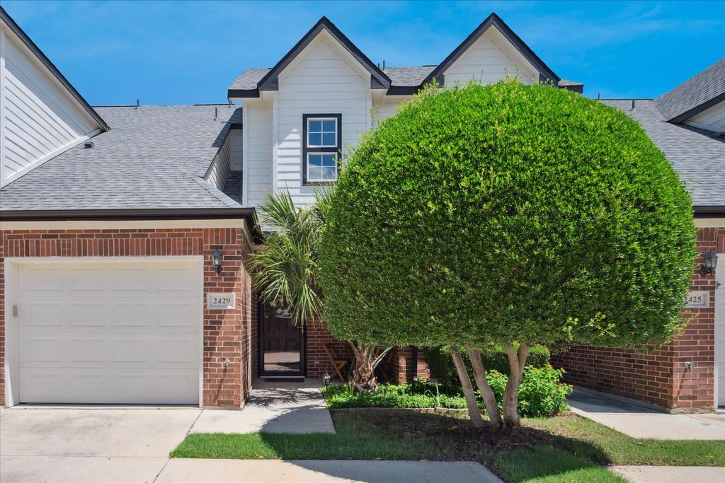 2429 Southcourt Circle, Irving, TX 75038