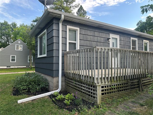 3701 47th Street, Des Moines, IA 50310