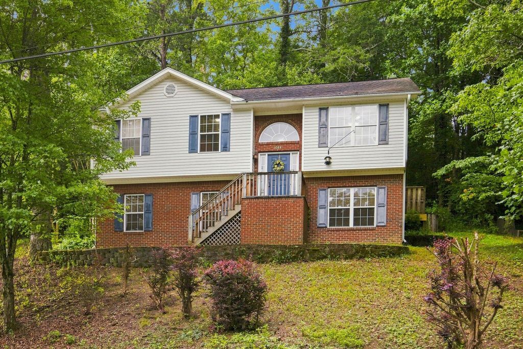 1024 Lower Mill Road, Hixson, TN 37343