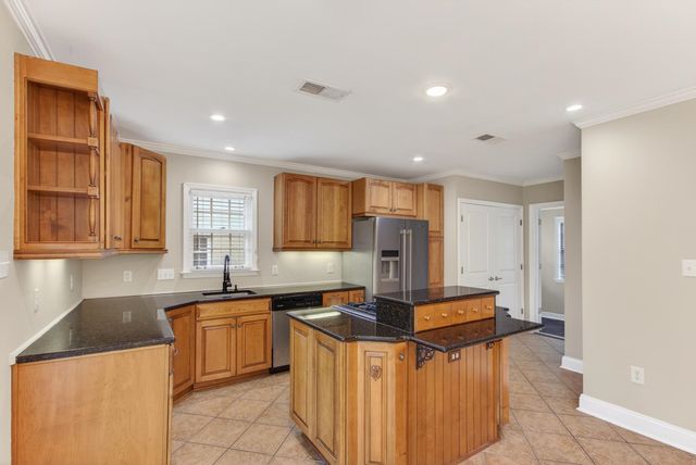 2773 IROQUOIS RD, Memphis, TN 38111