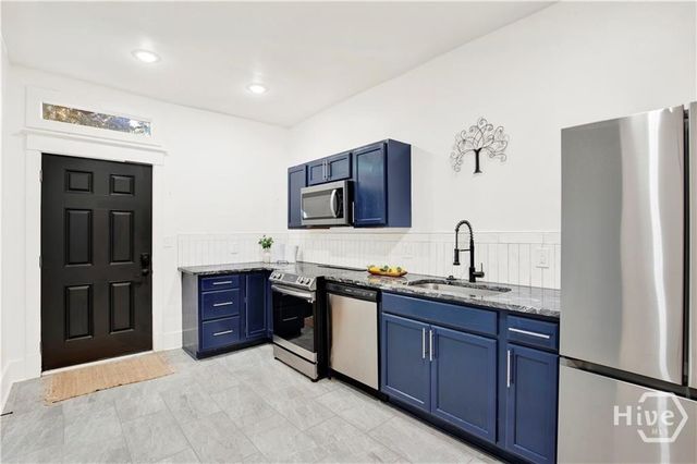 2115 Lincoln Street, Savannah, GA 31401