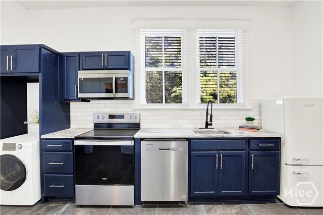 2115 Lincoln Street, Savannah, GA 31401