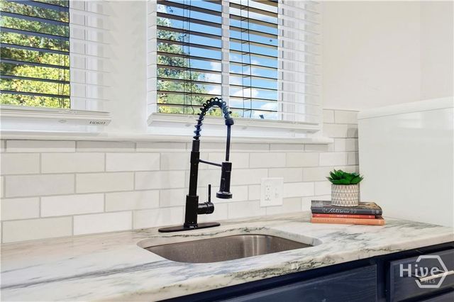 2115 Lincoln Street, Savannah, GA 31401