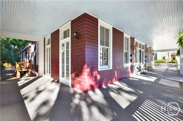 2115 Lincoln Street, Savannah, GA 31401