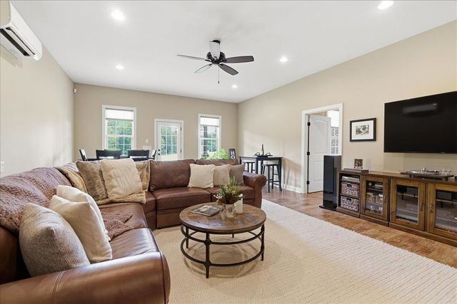 310 S Woodfin Ridge Drive, Inman, SC 29349