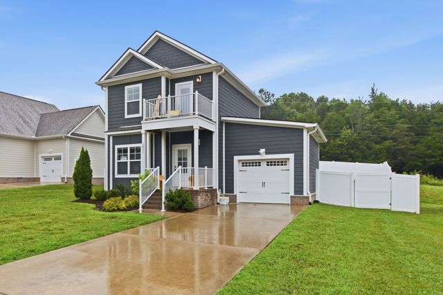 1011 Sycamore Rdg, E, Burns, TN 37029