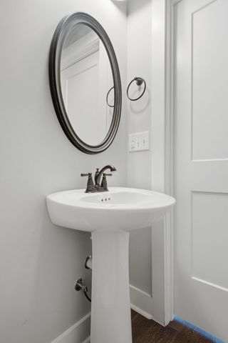 1011 Sycamore Rdg, E, Burns, TN 37029
