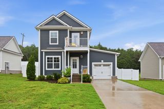 1011 Sycamore Rdg, E, Burns, TN 37029