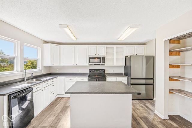 9533 W Lantern Lane, Pendleton, IN 46064