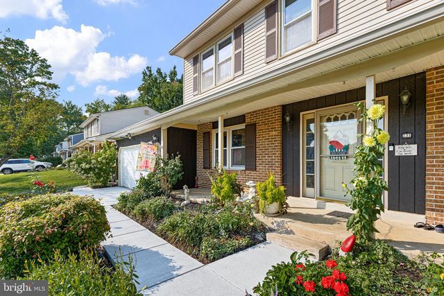 231 E SENECA DR, Newark, DE 19702