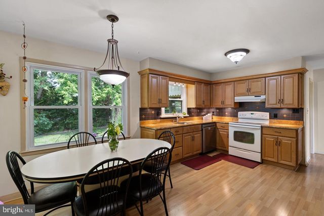 231 E SENECA DR, Newark, DE 19702