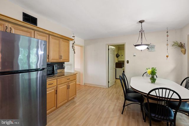 231 E SENECA DR, Newark, DE 19702