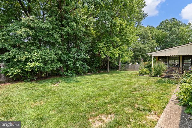 231 E SENECA DR, Newark, DE 19702