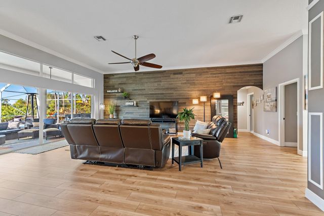 8888 SW Fishermans Wharf Drive, Stuart, FL 34997