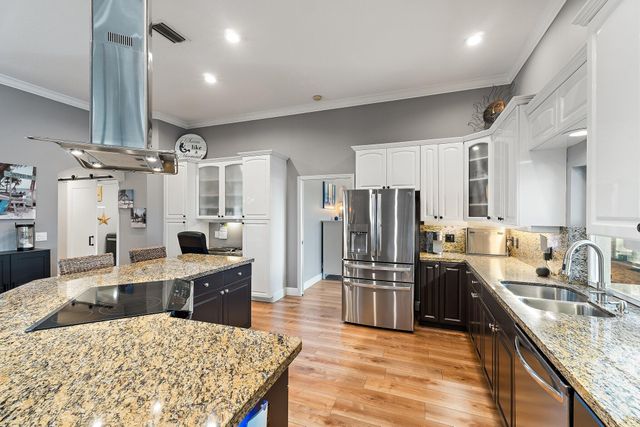 8888 SW Fishermans Wharf Drive, Stuart, FL 34997