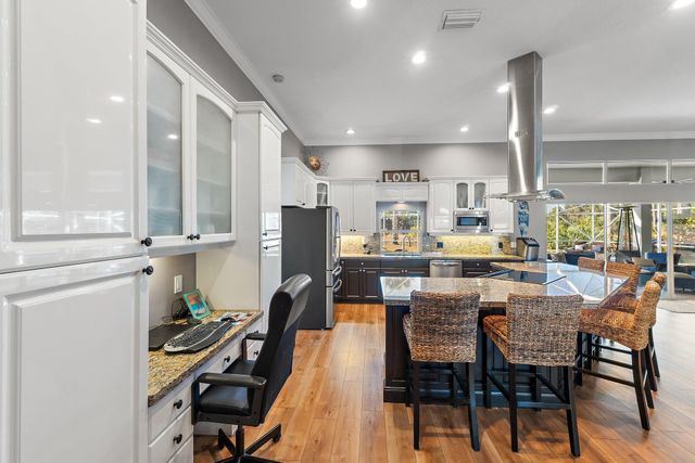 8888 SW Fishermans Wharf Drive, Stuart, FL 34997