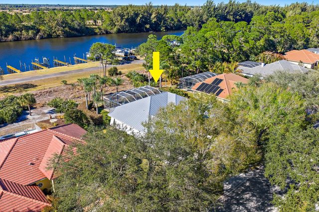 8888 SW Fishermans Wharf Drive, Stuart, FL 34997