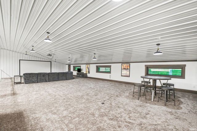 21095 Kern Road, South Bend, IN 46614